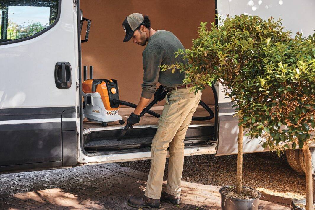 STIHL SEA 100 Cordless Vacuum Cleaner