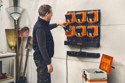 STIHL CR 6 Charging Rack