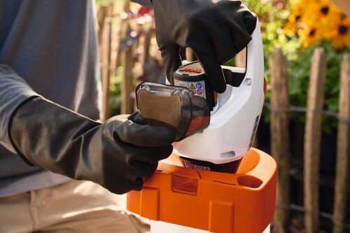 STIHL SGA 30 Battery Sprayer Kit